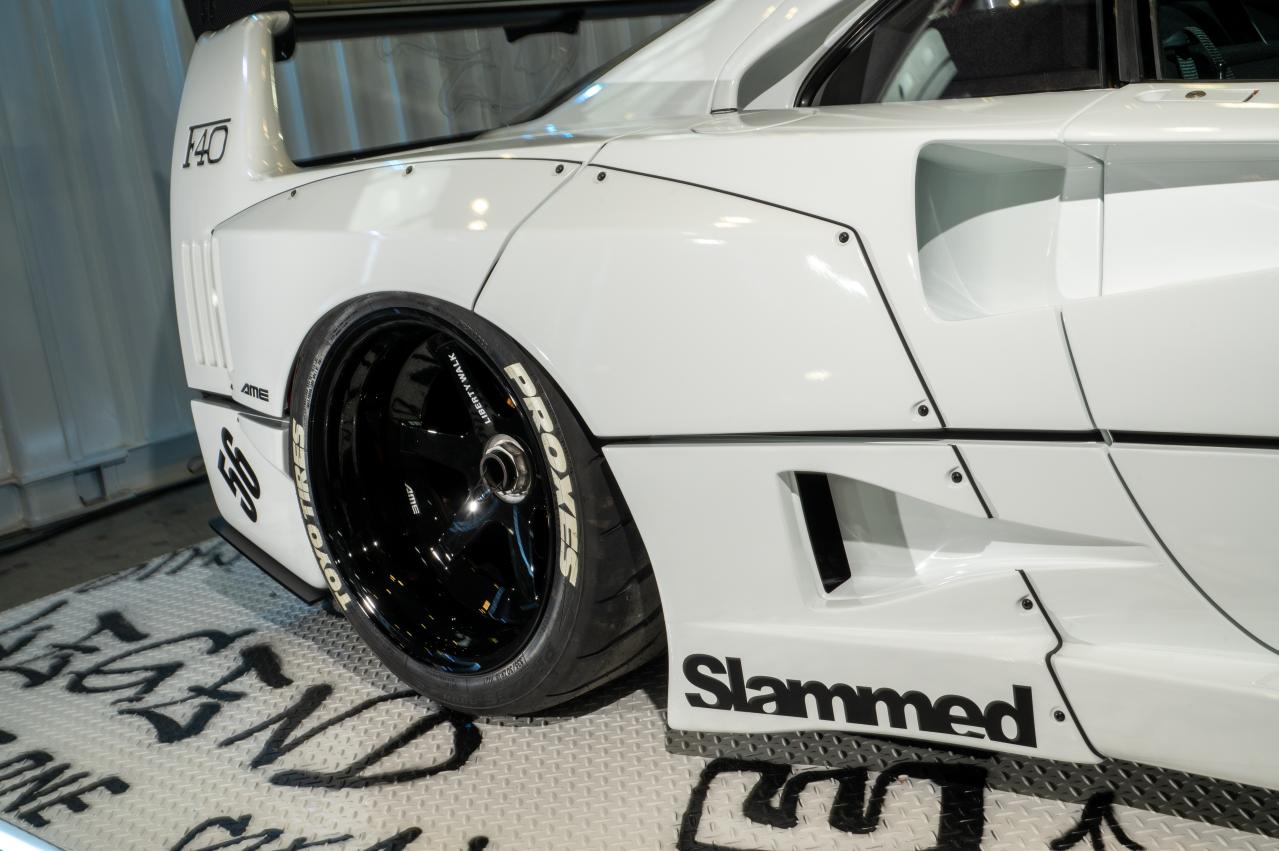億超えマシンもフェンダーぶった斬り！リバティーウォークはF40とFD3S