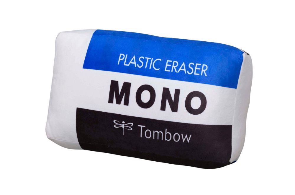 いつもそばに置きたい「MONO」のビッグなぬいぐるみが付録。 宝島社