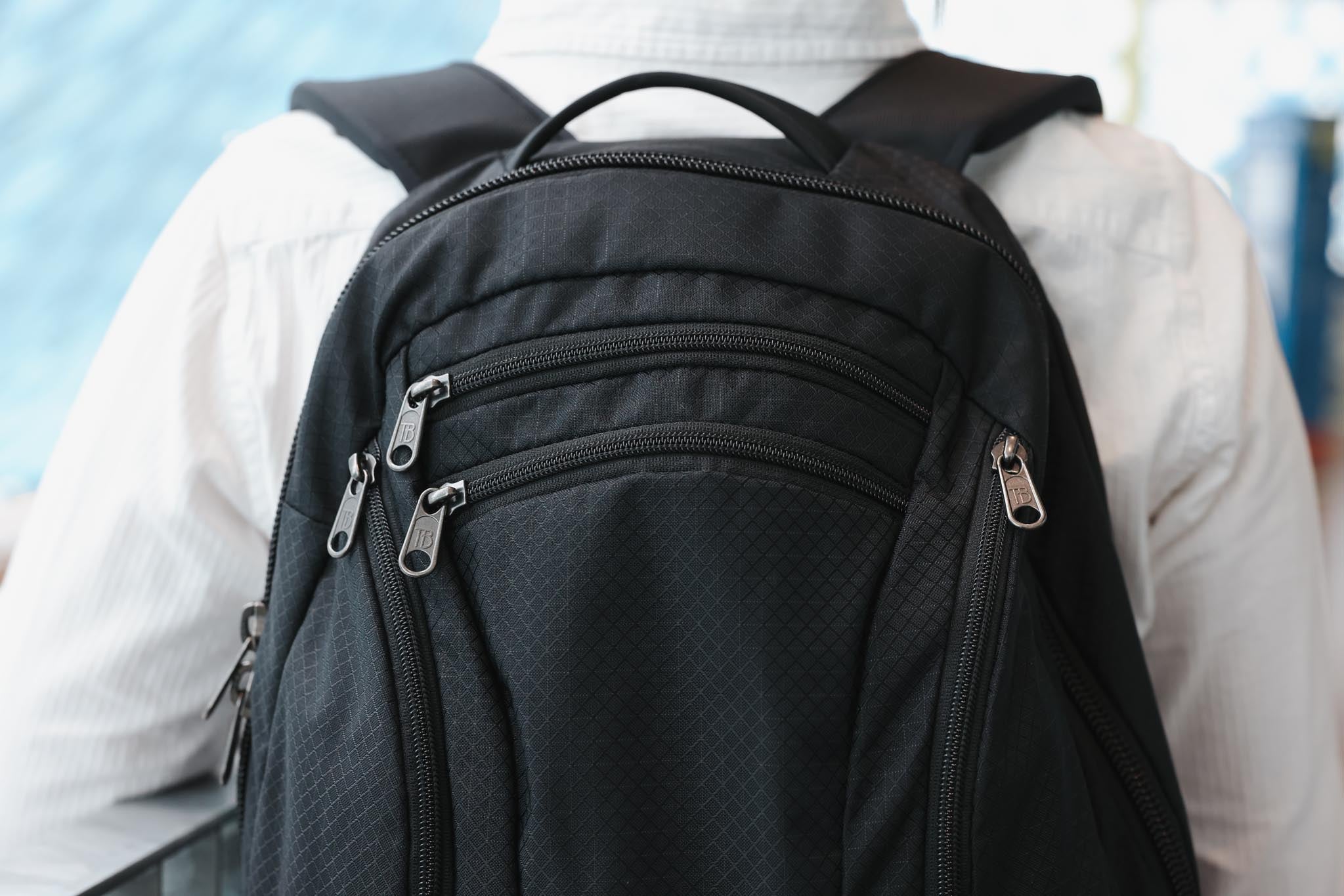 TOM BIHN Synik 26, Everyday Carry & Travel Backpack, 26L