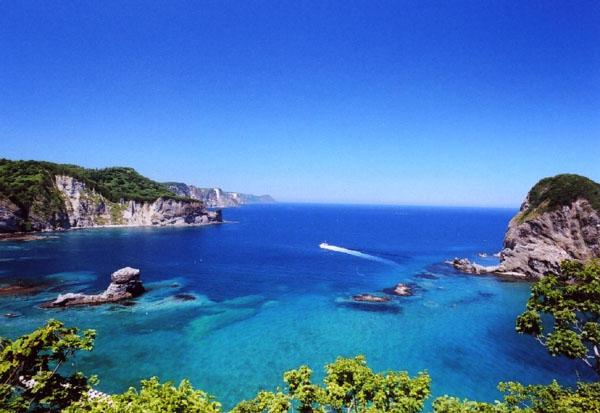 黄金岬｜積丹半島・美国エリアで見る宝島とブルーの海 | たびらい