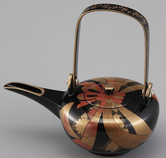 屠蘇器・祝熨斗蒔絵 1,210,000円（税込） | 輪島塗の塗師屋 輪島漆器