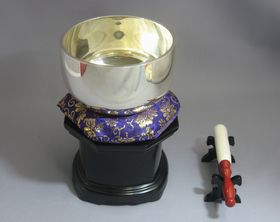 仏具・輪台 輪台は、正面に金蒔絵の家紋入れ可能 営業：山下鎌吉の