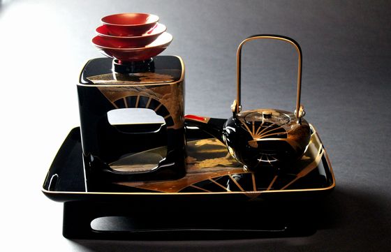 屠蘇器 扇面日の出波蒔絵 1,760,000円（税込） | 輪島塗の塗師屋 輪島