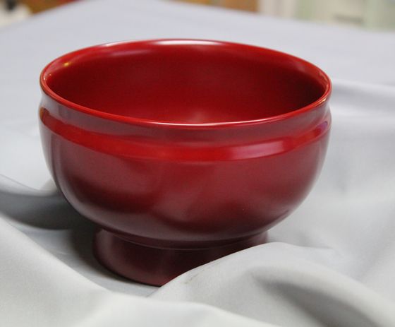 大振りなオリジナル椀：量平椀 47,300円（税込） | 輪島塗の塗師屋