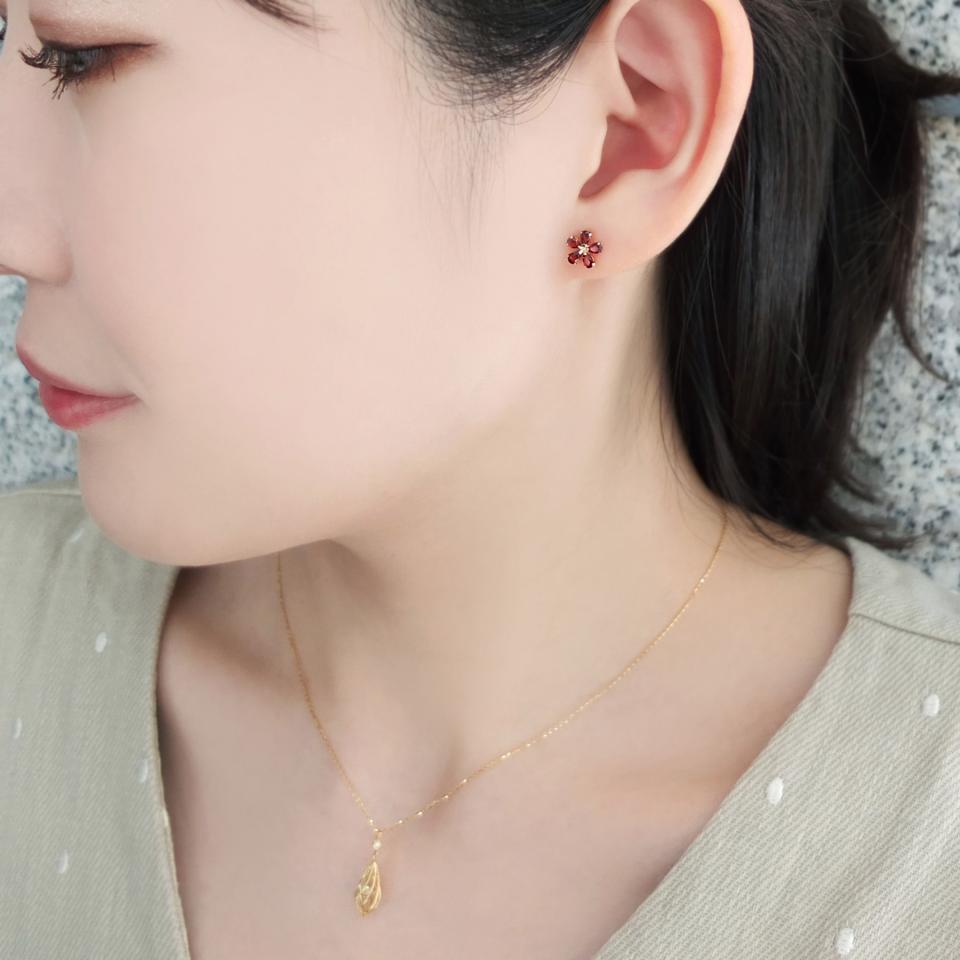 kayaです。14kgfアリゾナターコイズフラワーカービングピアス kaya様