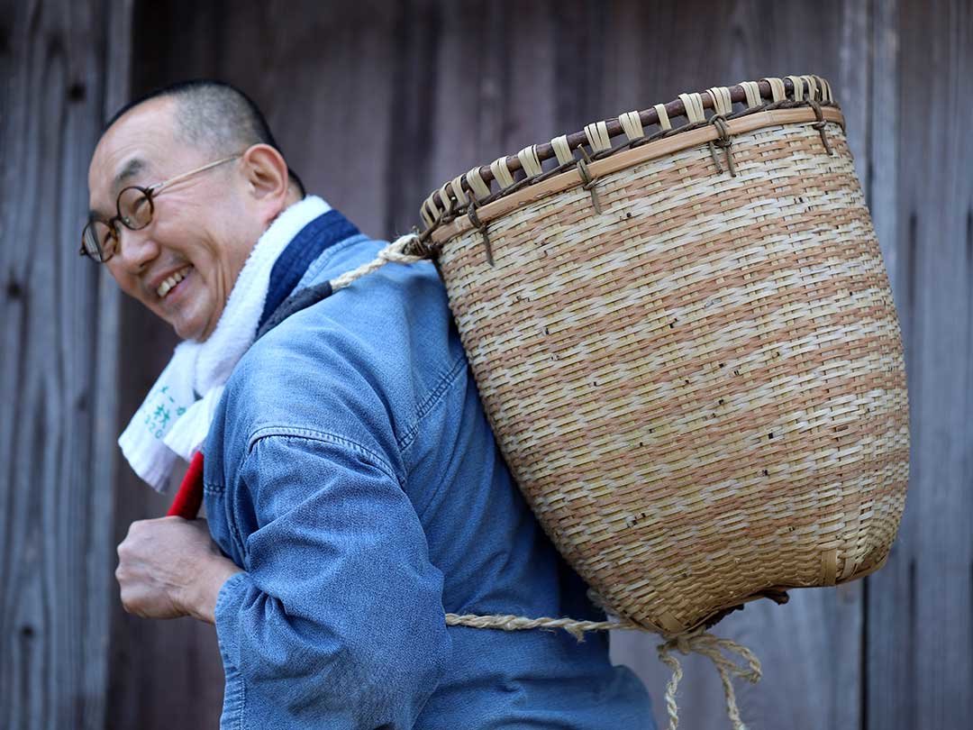 かけテボと呼ばれる背負い籠 - 竹虎四代目がゆく！