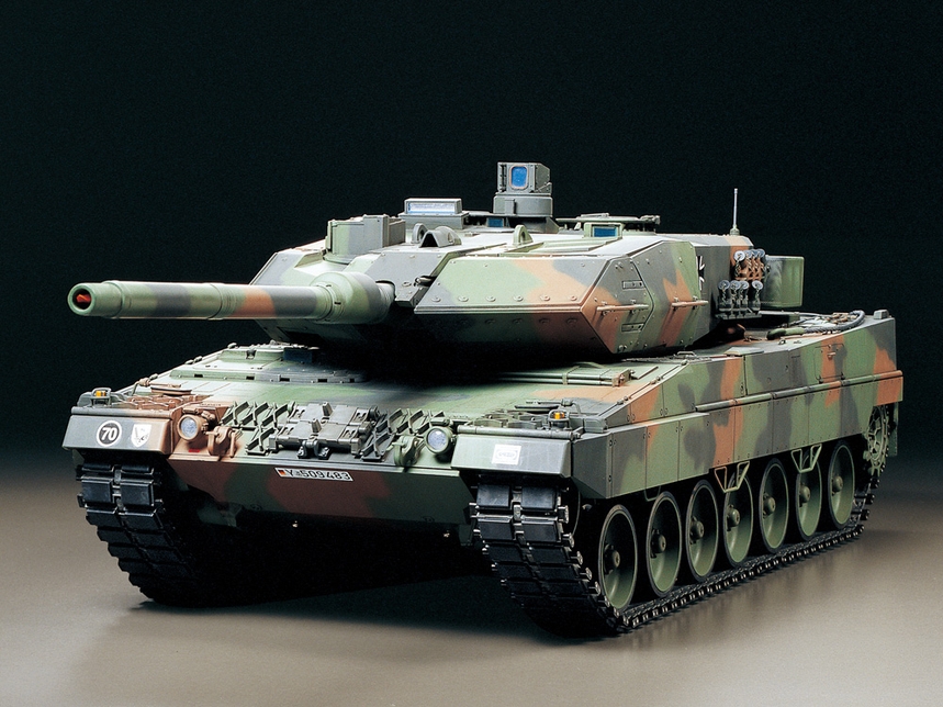 Tamiya 56020 Rc Leopard 2 A6 1/16 scale / Tamiya USA