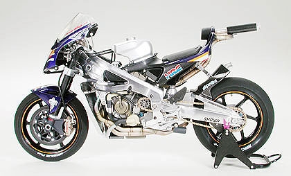 Repsol Honda Rc211V none / Tamiya USA