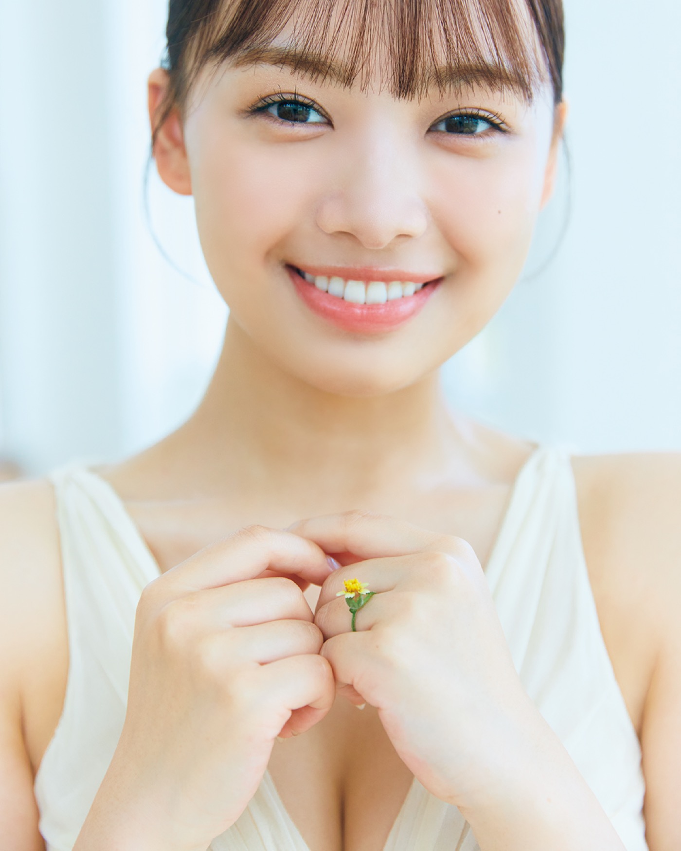 日向坂46濱岸ひより、1st写真集『もしも』より純白のウェディング