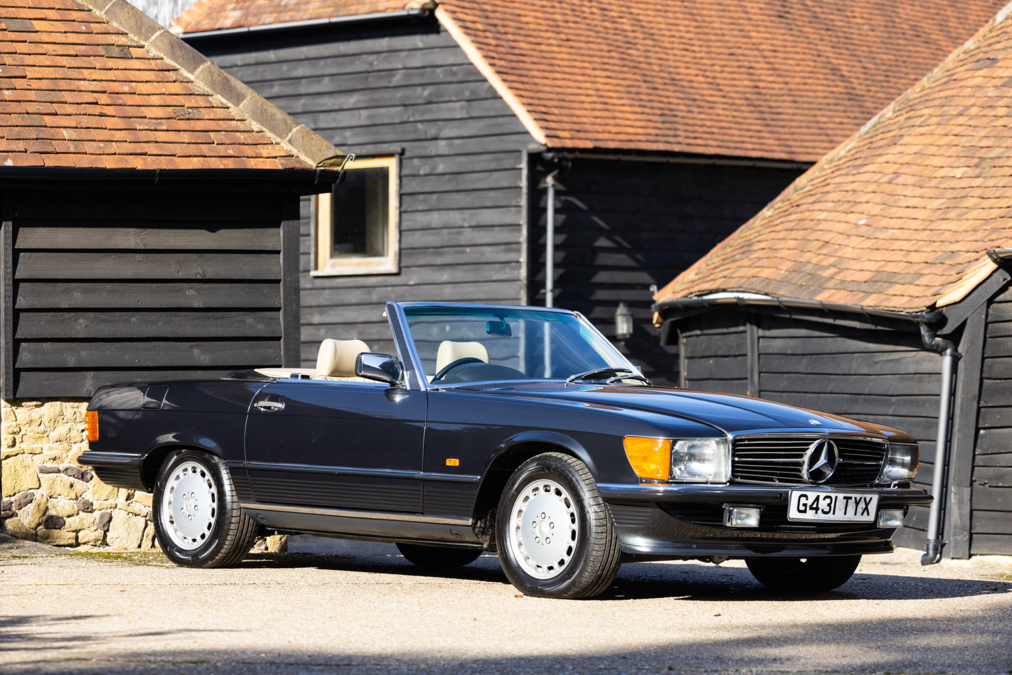 1989 Mercedes Benz R107 500SL Blue Black Metallic (199) with Cream