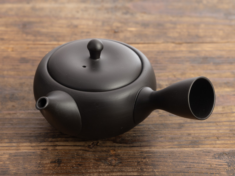 急須 高資窯 黒 240 ml [POT-13-007-0230] - 9,150円 : 青鶴茶舗-Thés