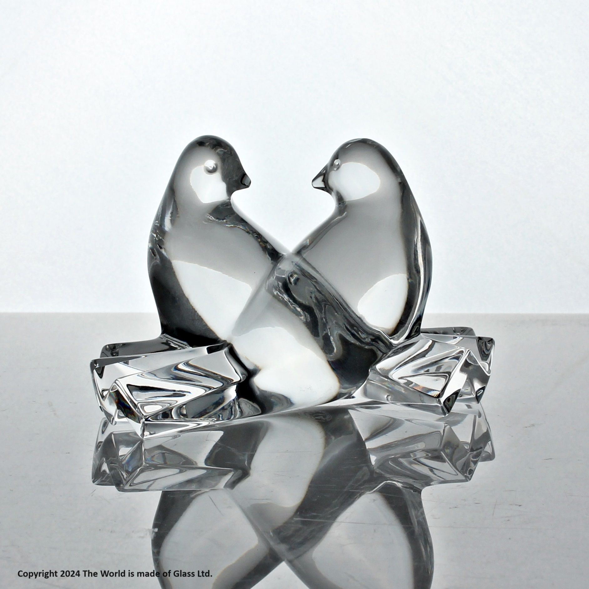 Baccarat lead crystal two doves figurine – The World is Made of Glass