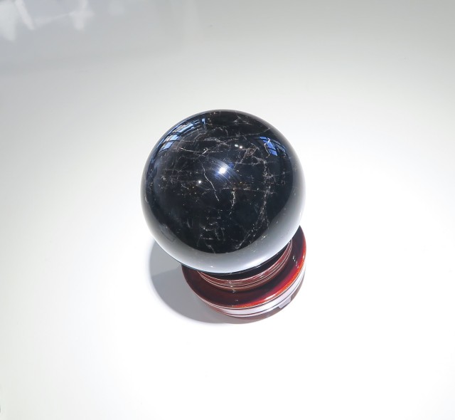 MB1057 【限定入荷】 稀少 山東省産 モリオン（黒水晶） スフィア（丸