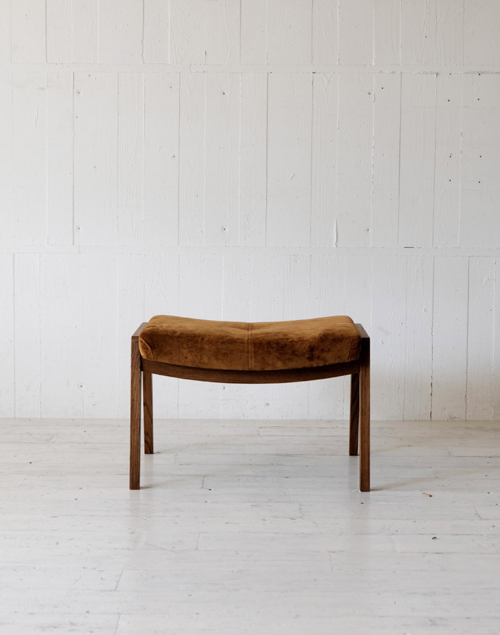 FURROWED-LEATHER ARM CHAIR － WOOD FRAME | TRUCK FURNITURE