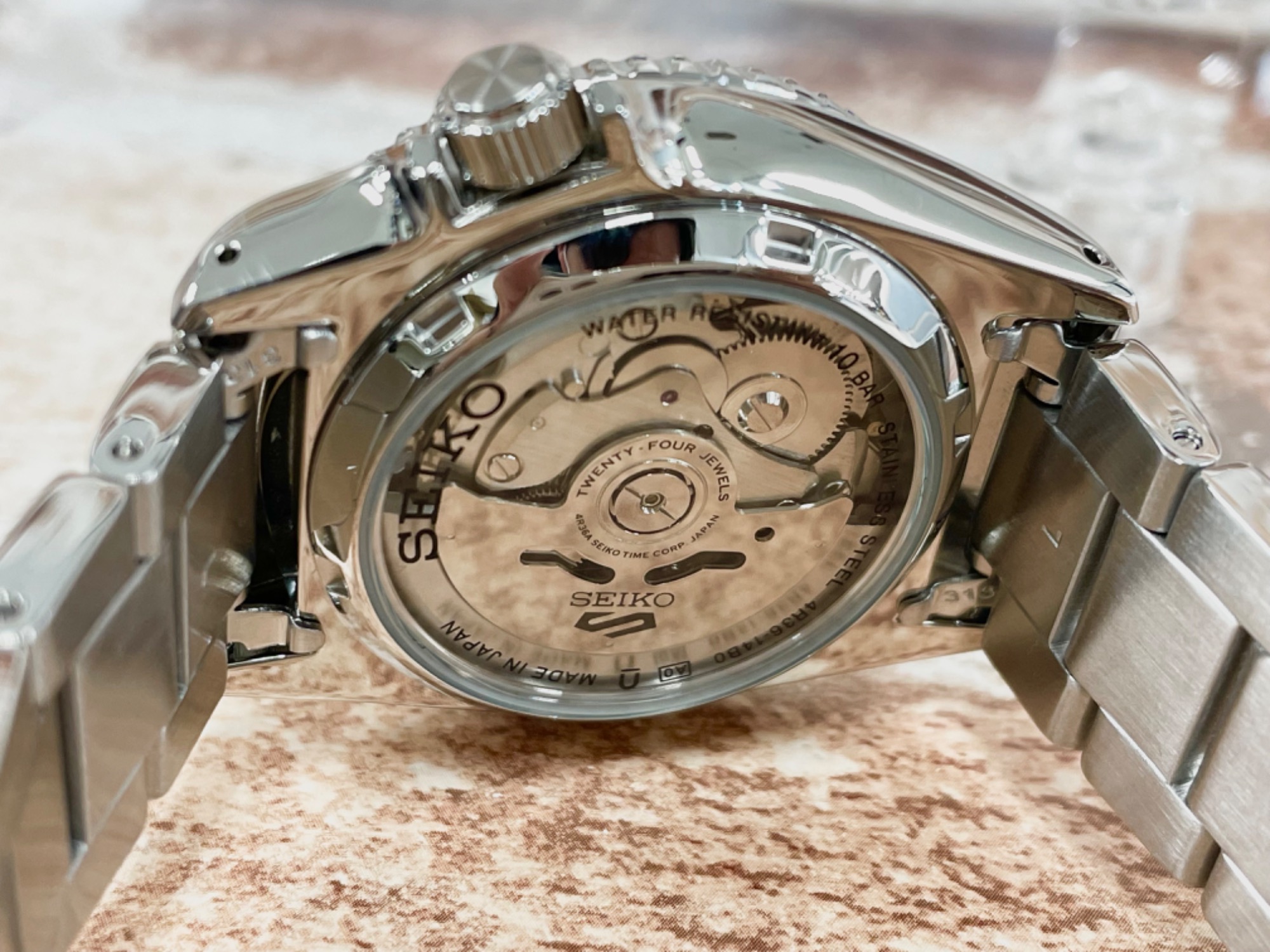 腕時計 SEIKO 4R36-14B0 自動巻き ブラック を買取入荷いたしました