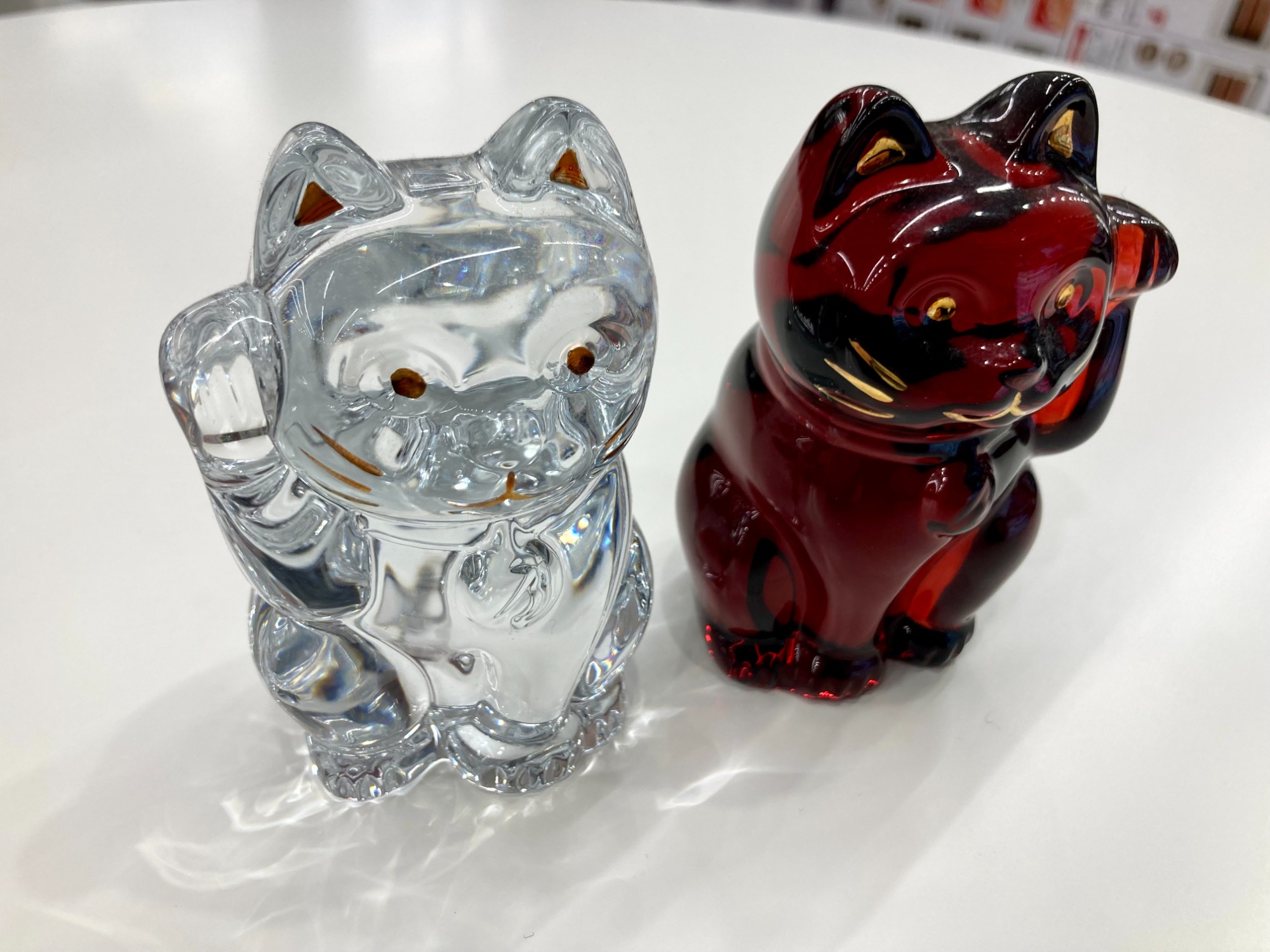 かわいい猫のガラスオブジェ！Baccarat(バカラ)の招き猫が入荷いたし