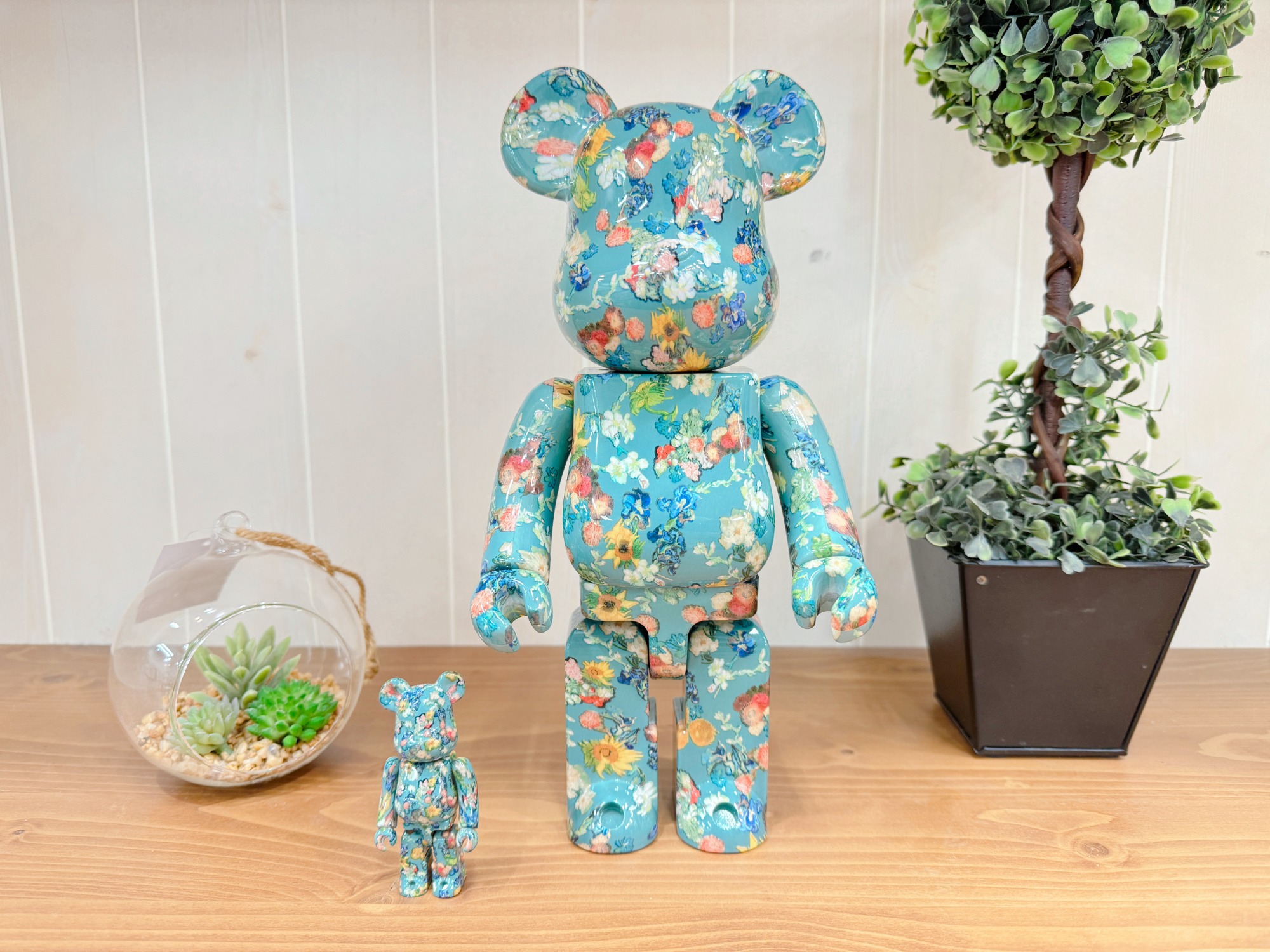 50周年記念デザイン】BEAR BRICK(ベアブリック)×ゴッホ美術館が入荷