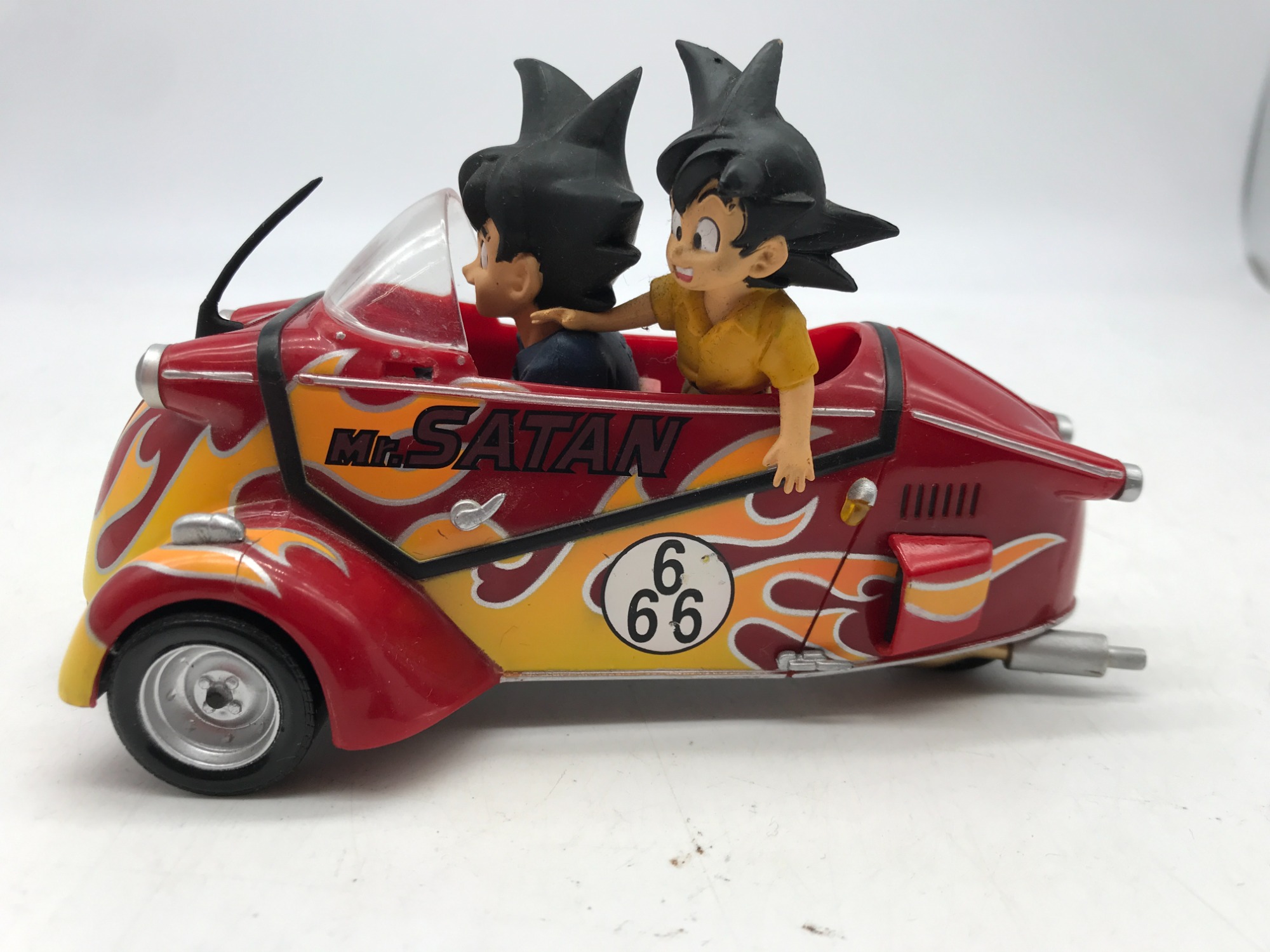 ドラゴンボールZ悟空・悟天のフィギュア＆カーが入荷いたしました