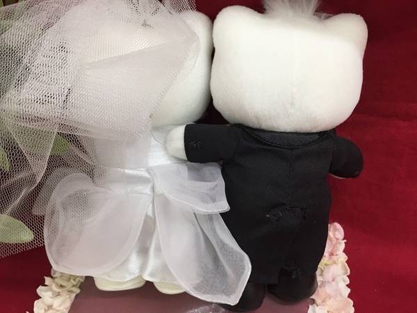 希少品!!桂由美コラボ キティ&ダニエル ウェディングドールが買取入荷