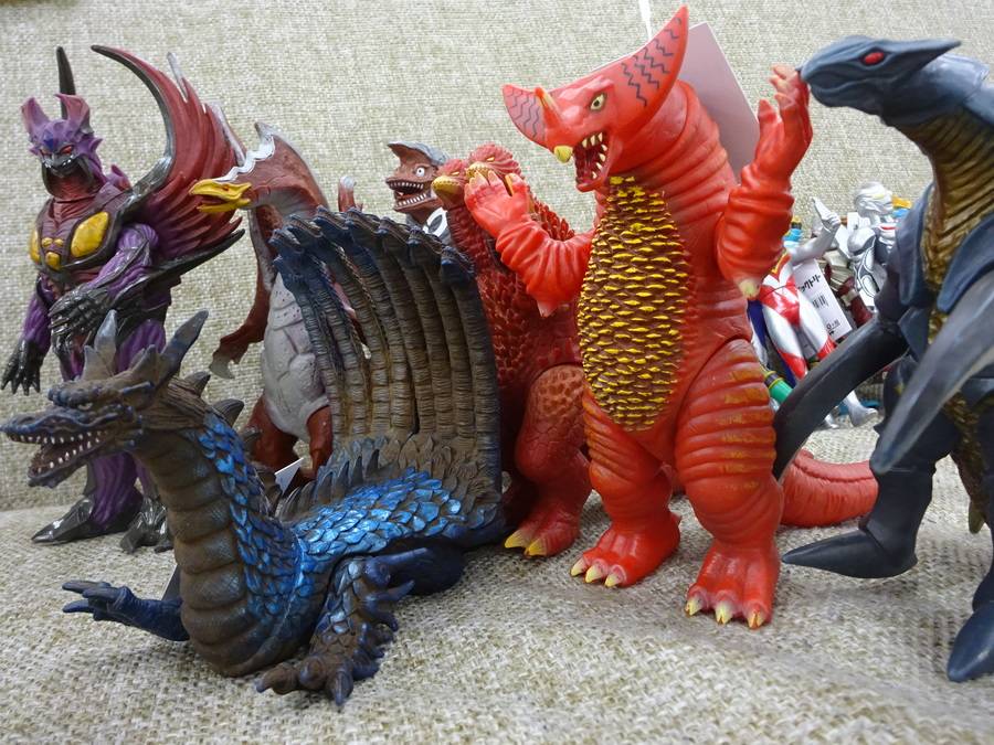 ソフビ】ウルトラマン&仮面ライダーが大量入荷！【八尾店】｜2016年06