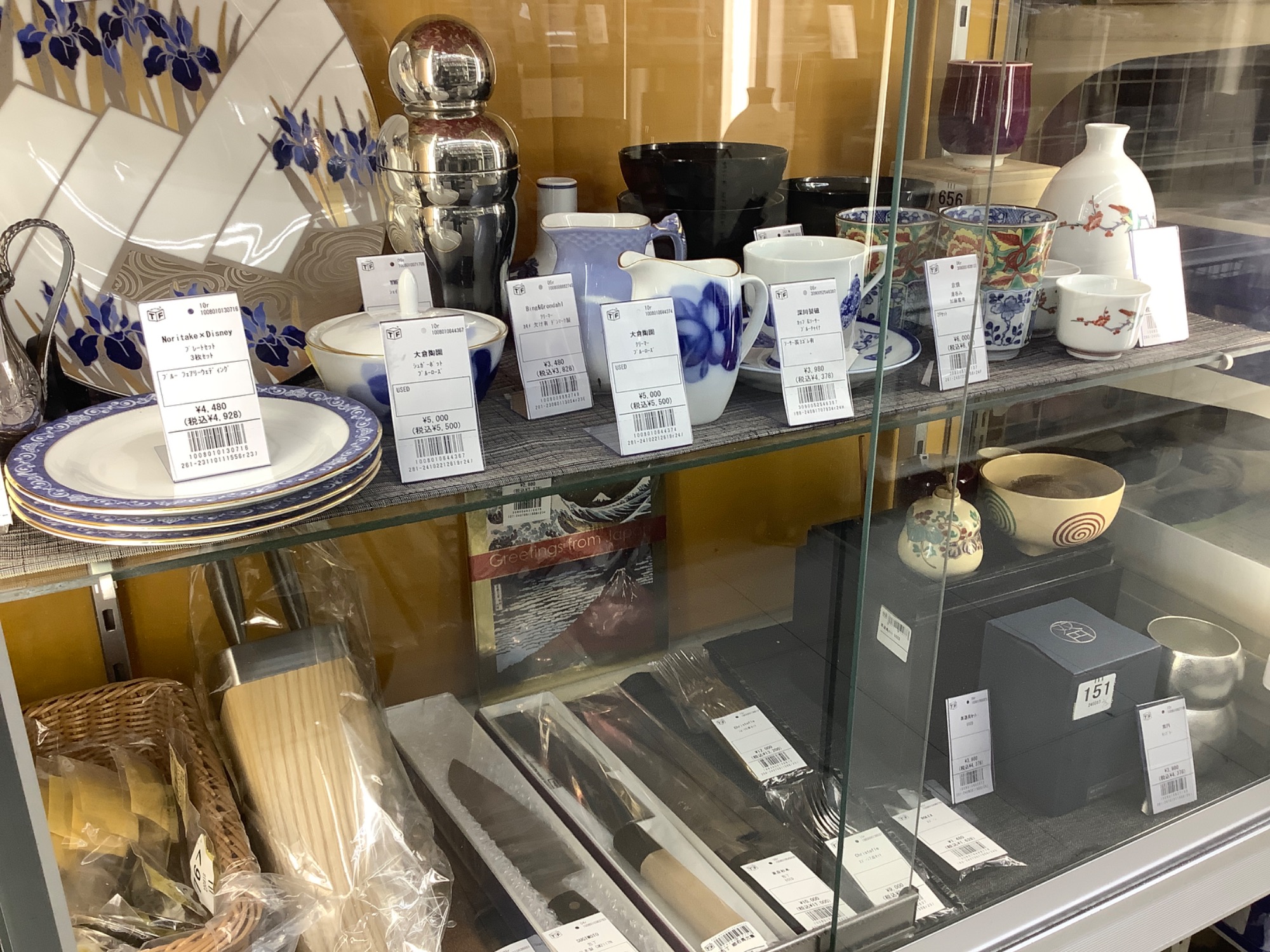 東洋佐々木グラスの花瓶（東京都伝統工芸品マーク付き）を入荷いたし