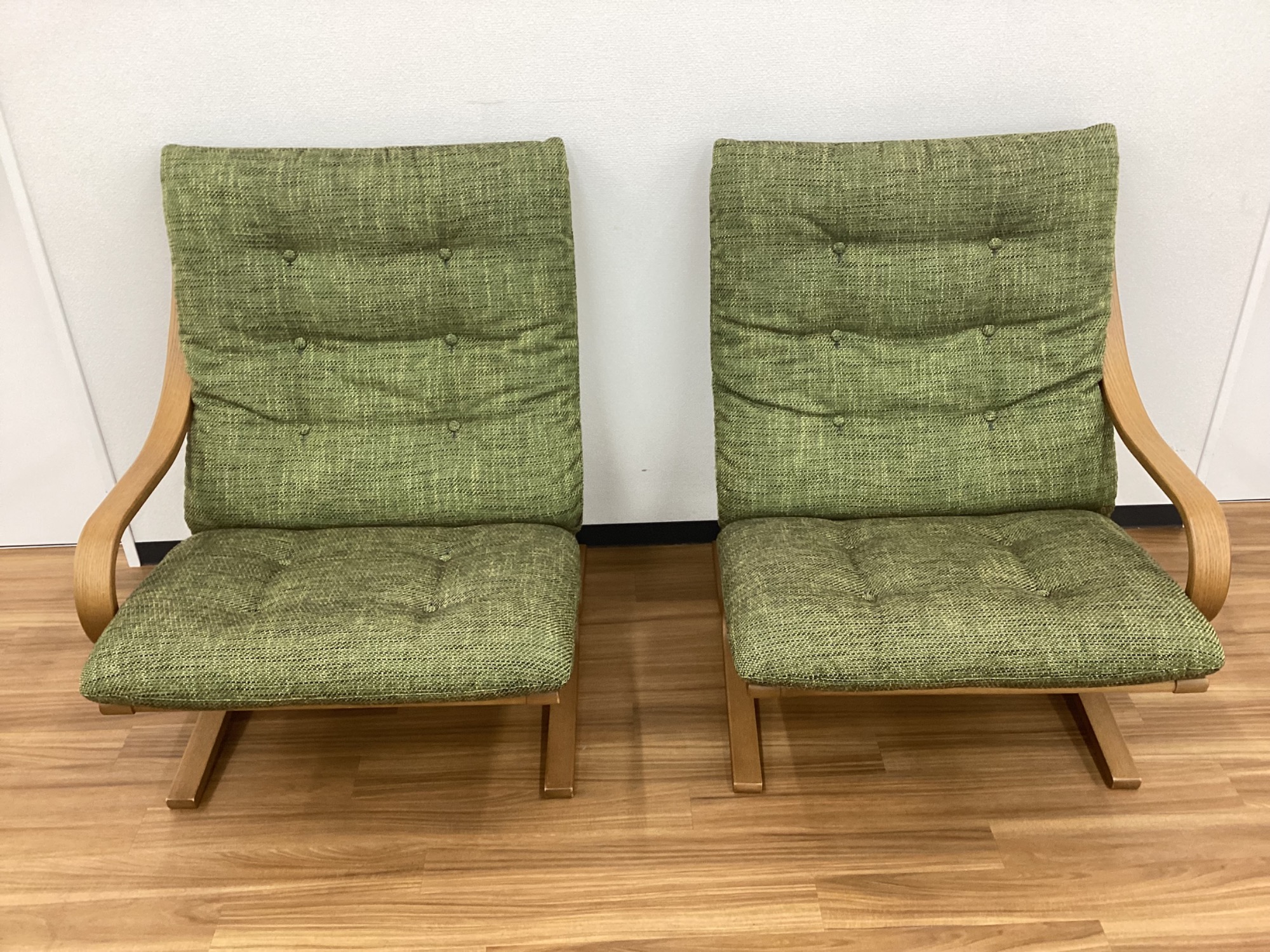 Fuji Furniture(冨士ファニチア)】長年愛されている定番デザインの2人