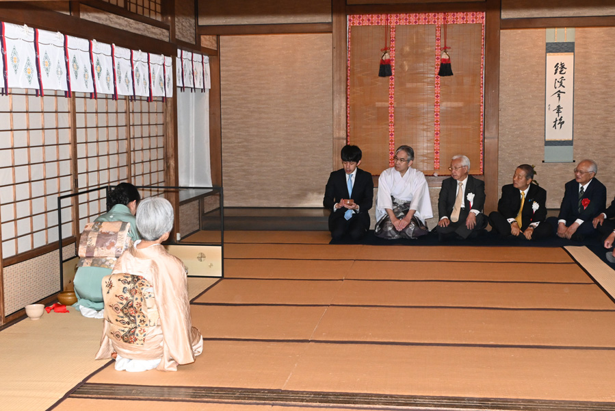 筥崎宮献茶式 | 裏千家ホームページ 茶の湯に出会う、日本に出会う