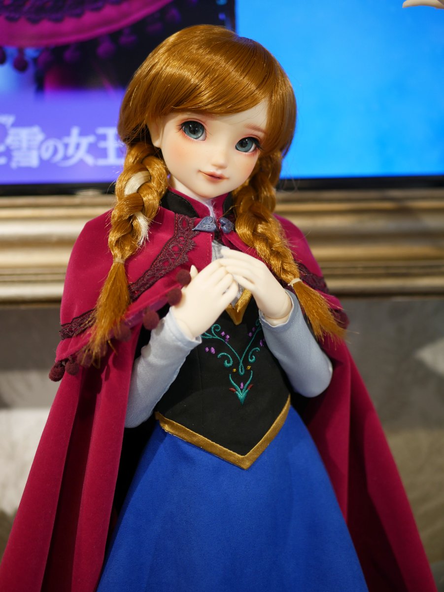 SDディズニーコレクション ～アナと雪の女王～ 特別展示実施中