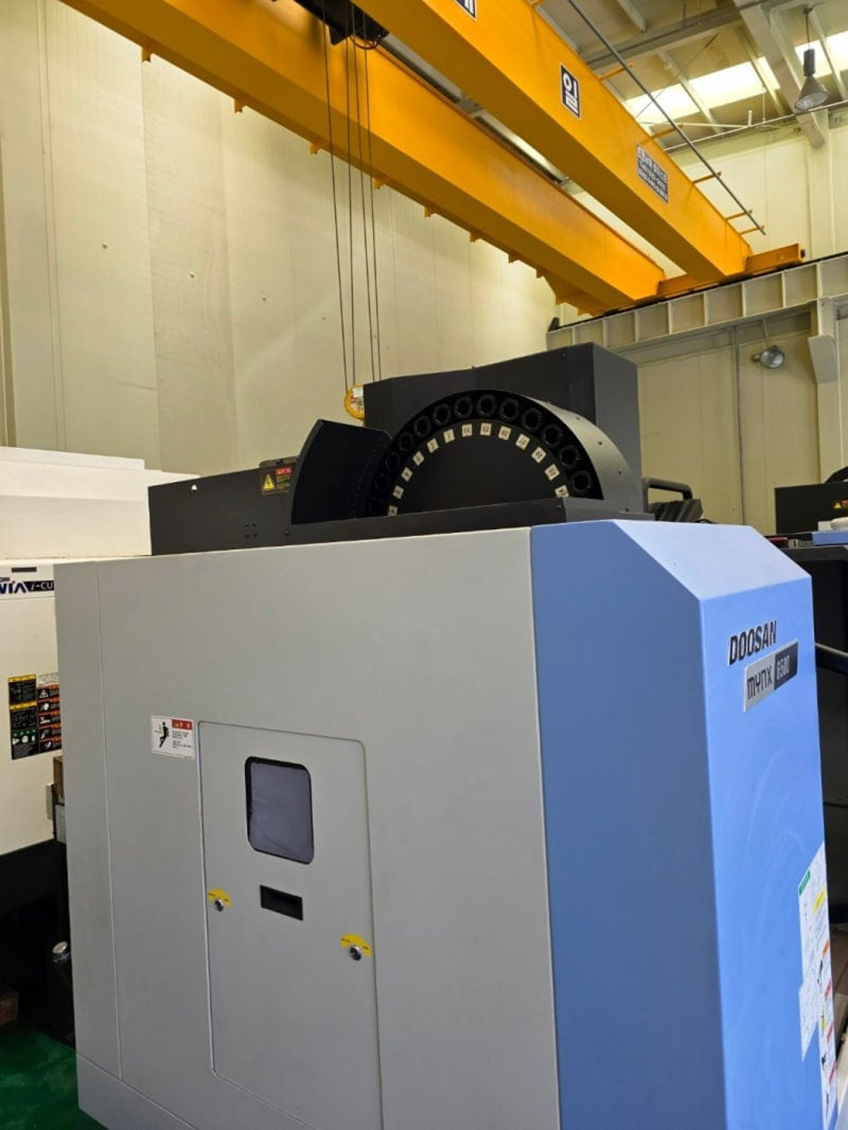 DOOSAN DN SOLUTIONS MYNX 6500 Vertical machining center (2019