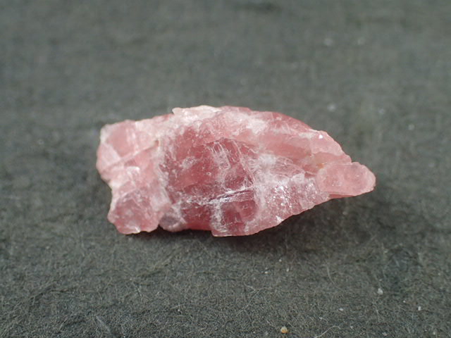 最高品質菱マンガン鉱(Rhodochrosite) 北海道小平町稲倉石鉱山 産 ｜石