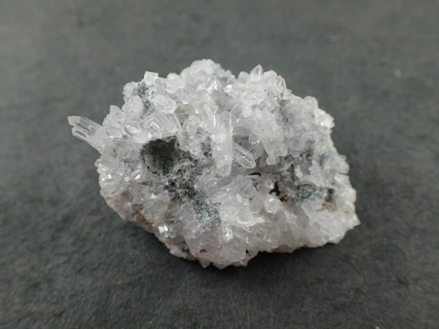最高品質水晶 秋田県荒川鉱山 産 ｜石の販売専門店【vec stone club】
