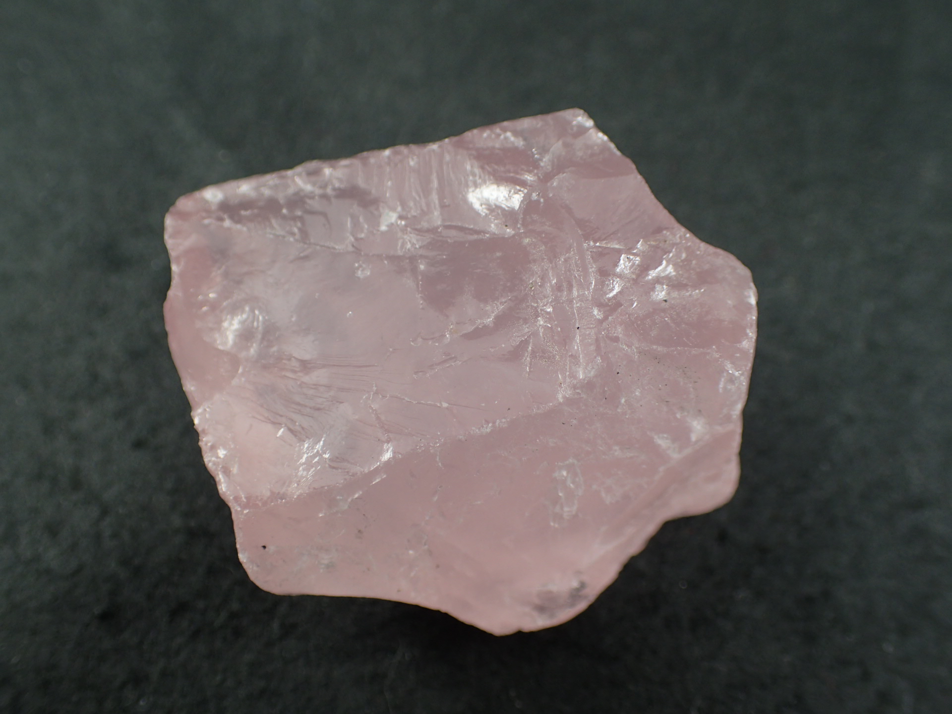 最高品質ローズクォーツ原石(Rose Quartz) North of Amabatodrazaka