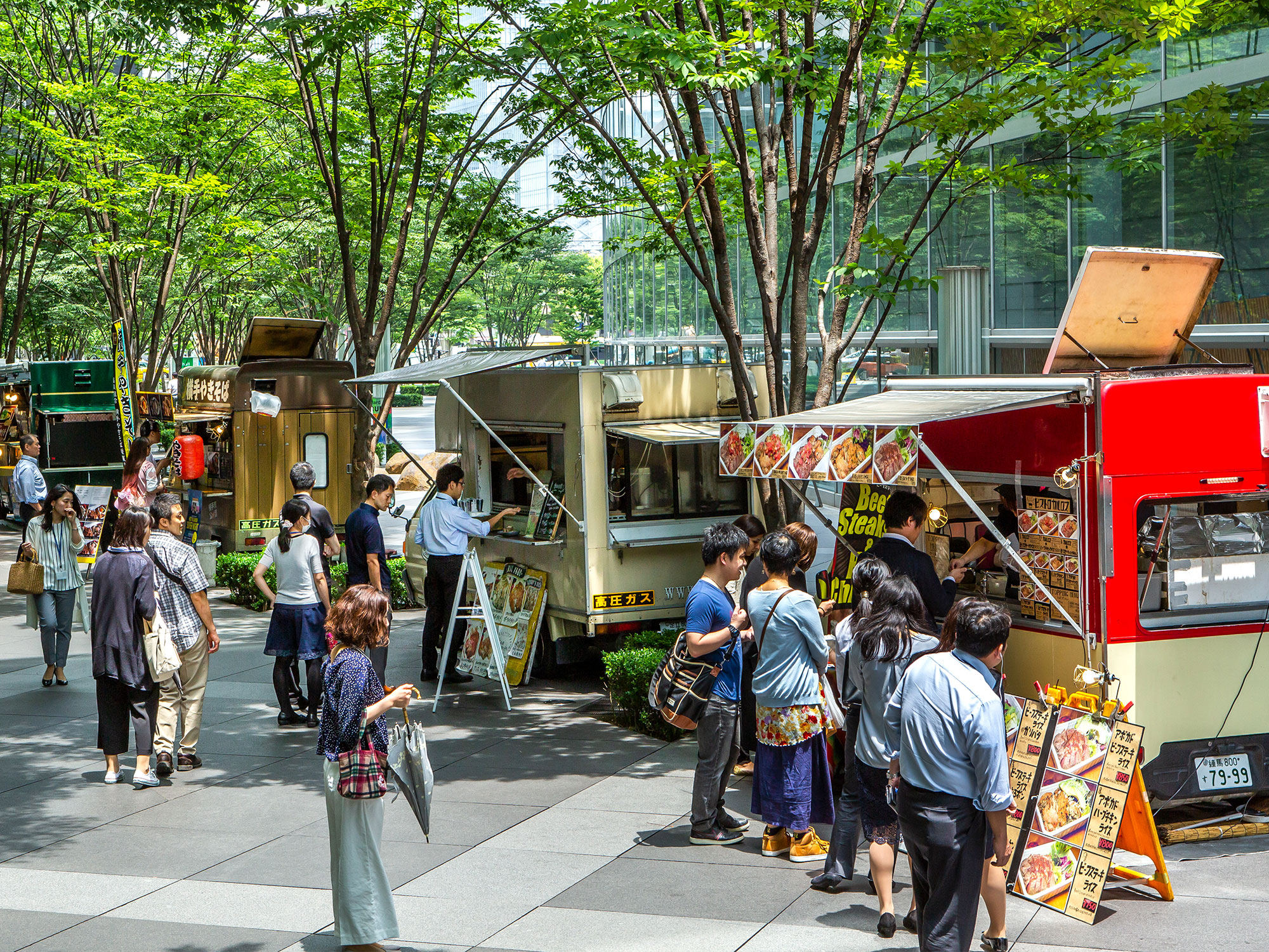 池袋サンシャインシティ アルパ1F 南入り口前広場 ネオ屋台村 | ランチ