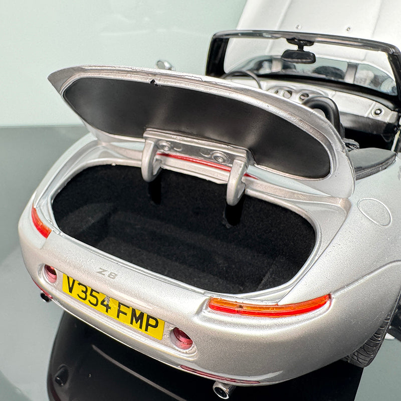 Kyosho BMW Z8 1:18 Scale Alloy Diecast Model – Interactive