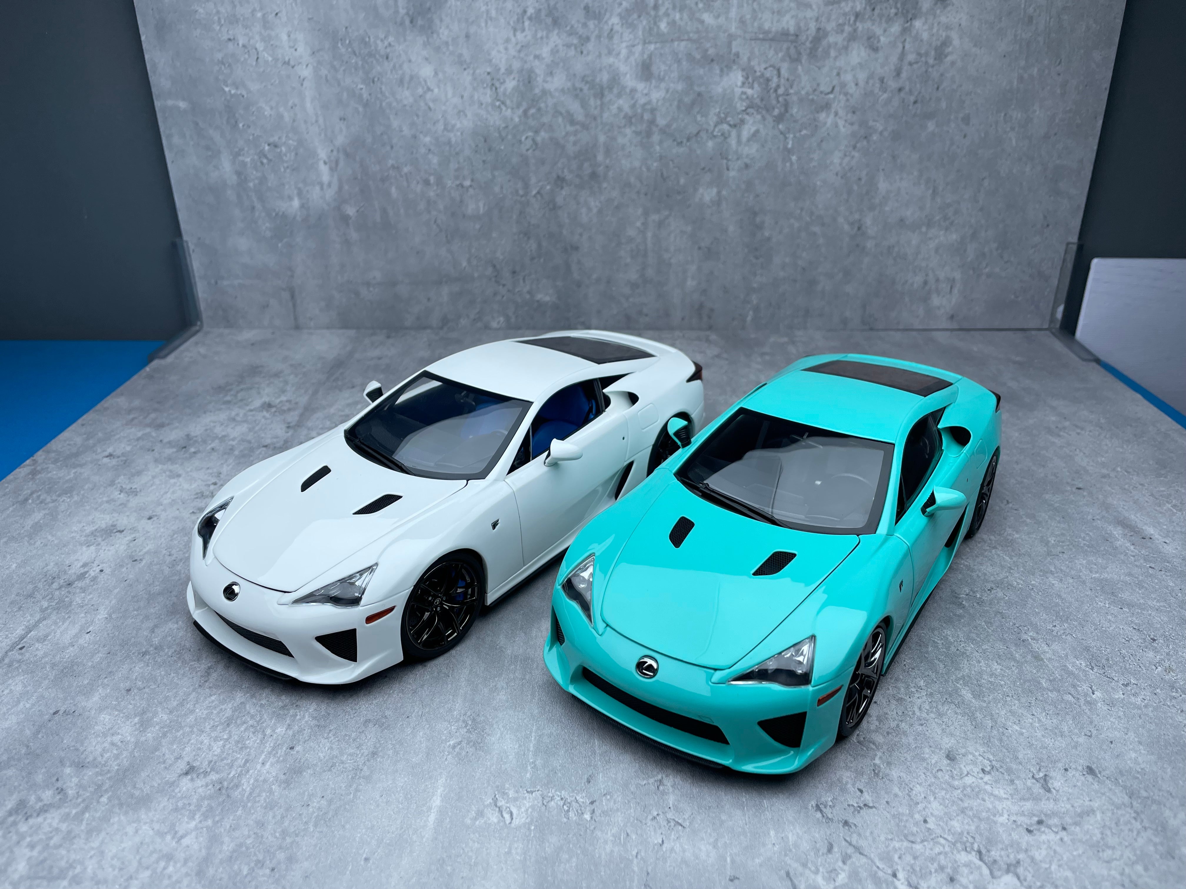 Lexus LFA 1:18 Die-Cast Alloy Model (Pop-Up Spoiler Edition