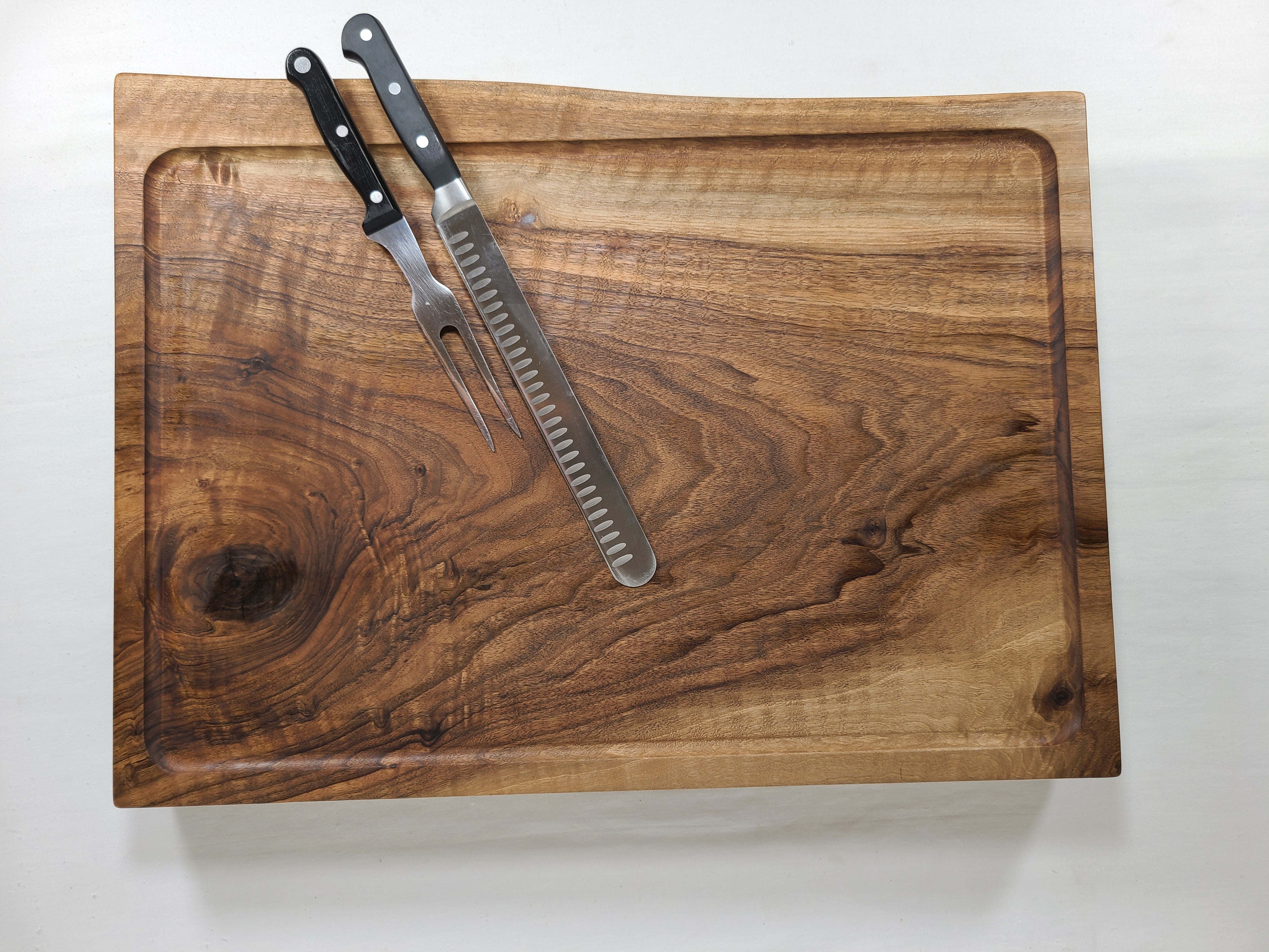 LIVE-EDGE ENGLISH WALNUT 