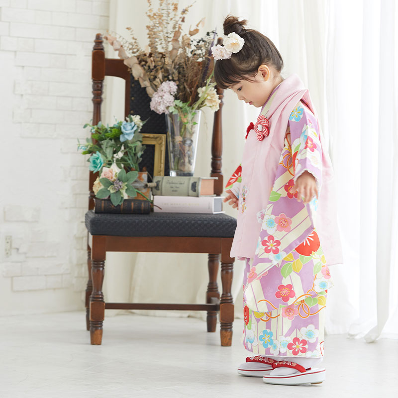七五三被布 : K047 【三歳女児被布】ピンク×紫 矢羽根に橘梅 | 七五三