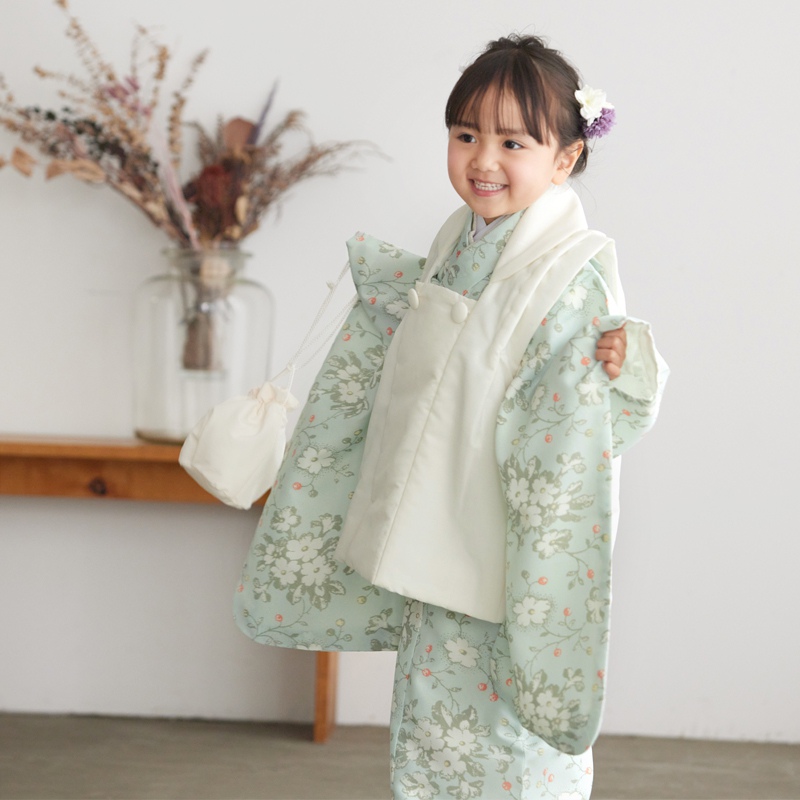 七五三3歳正絹縮緬扇柄入り手縫いの被布（中綿無し）ミルキーホワイト