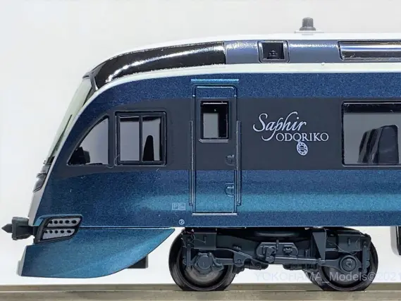 E261系「サフィール踊り子」RS2編成が入線しました。KATO 10-1661 10
