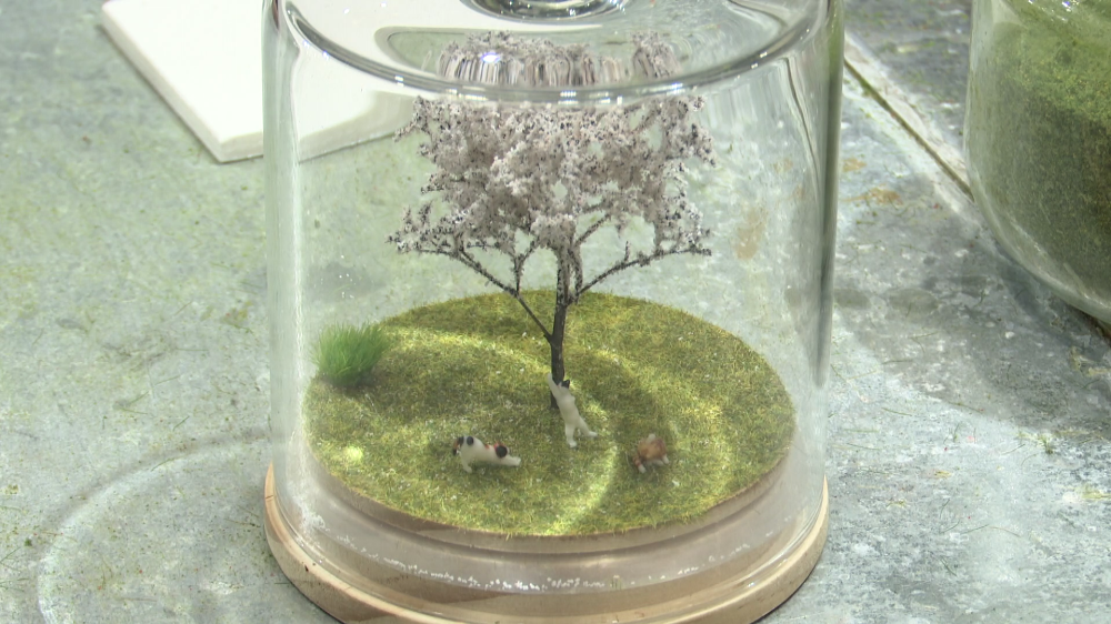 静電気の力で
