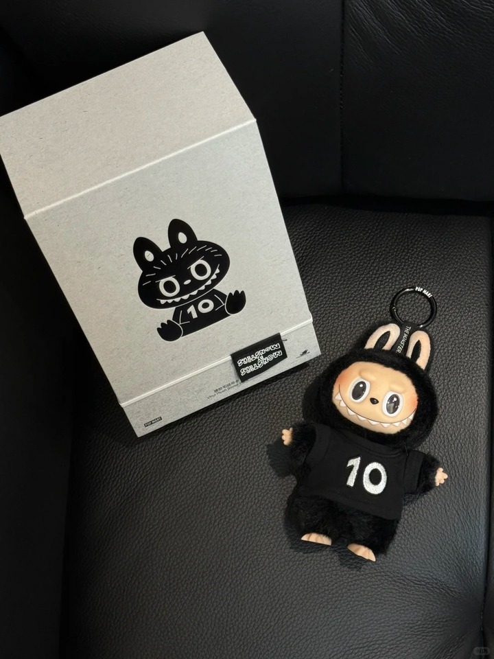 POPMART Labubu 10th Anniversary Limited Edition Mini ZIMOMO Ton