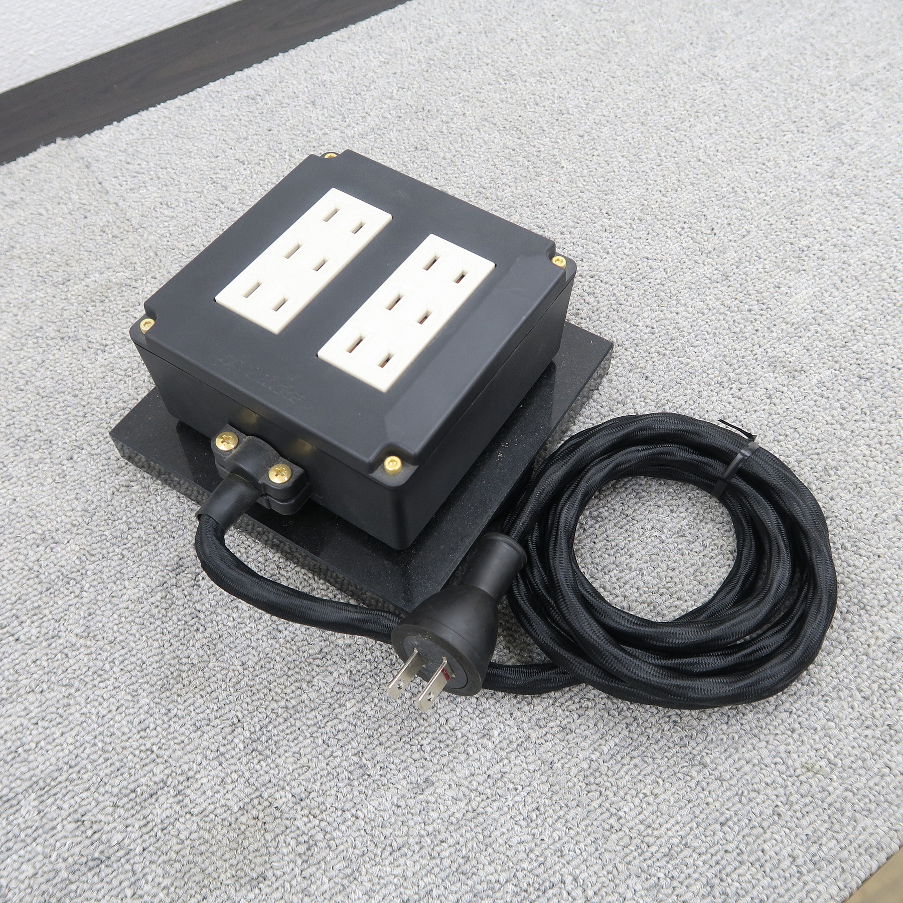 Aランク】OYAIDE OCB-1 SX 電源タップ オヤイデ @55897 / 中古