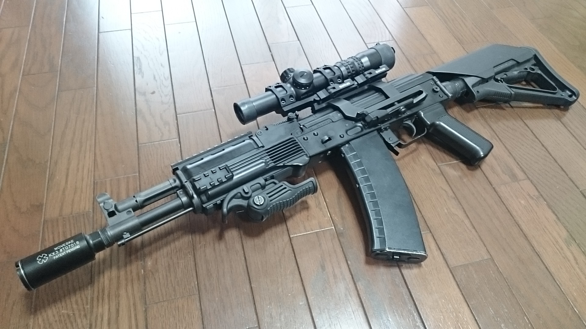 マルイ 次世代AK102 カスタム例紹介: サバゲの滾り・改