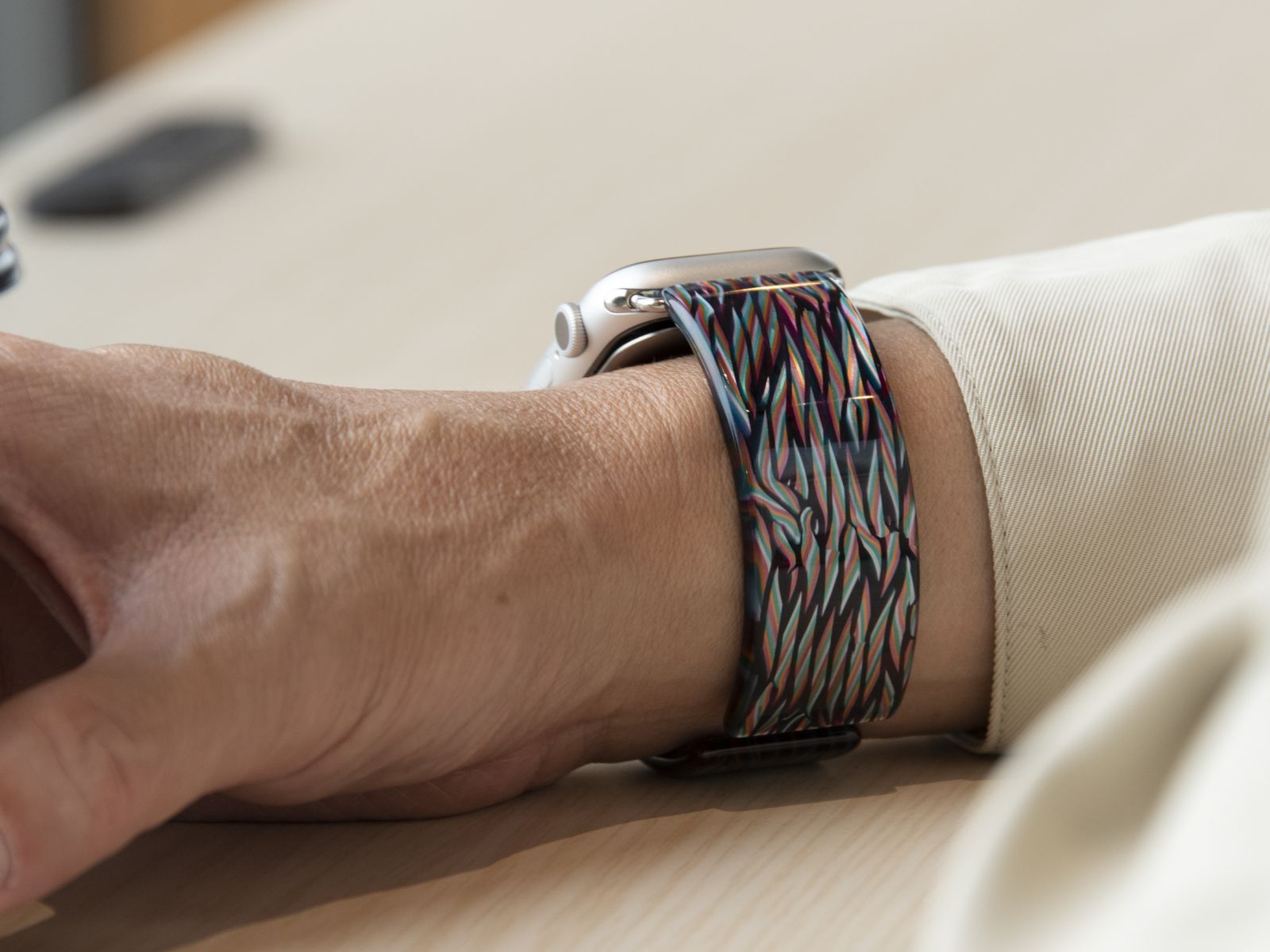 シャイニング ｜ Air Bangle（エアバングル）｜革新的な Apple Watch