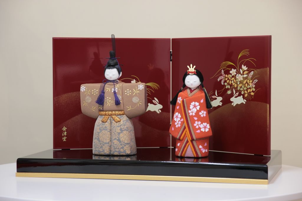 木目込人形 立雛 伝統工芸 桐塑頭 手描き 正絹 会津塗り屏風 | 味岡