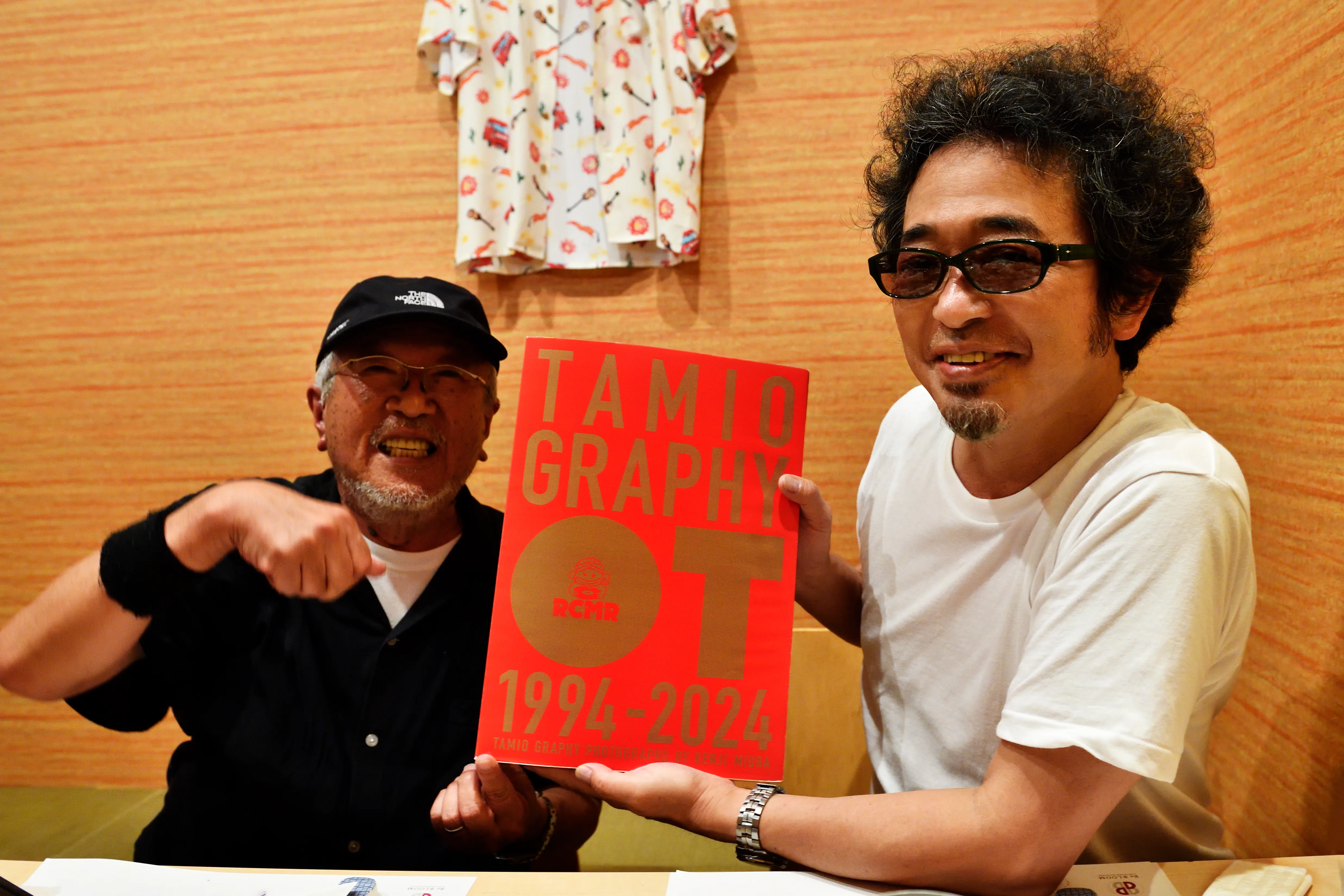 三浦憲治「奥田民生ソロ30周年記念写真展」 - AL
