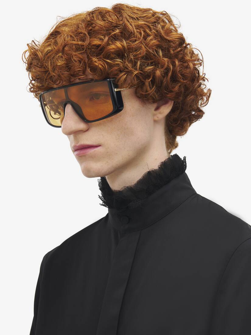 T-Bar Visor Sunglasses in Black/Orange | Alexander McQueen US