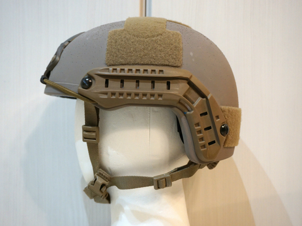 ASCII.jp：米軍特殊部隊のヘルメットを買いました