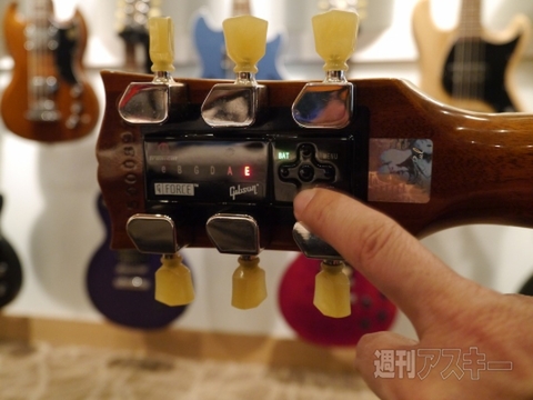 Gibson G FORCE”ならギターチューニングの手間要らず！ROLLY×週アス