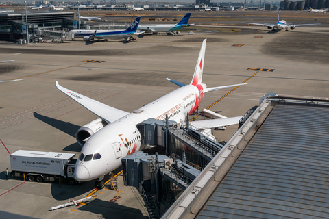 オリンピック聖火輸送機「TOKYO 2020号」がギリシャへ出発。ANA＆JALの